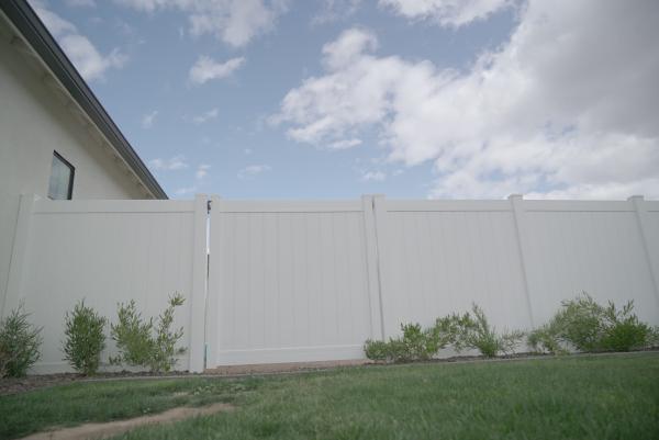 How to Incorporate Fencing as a Landscaping Feature